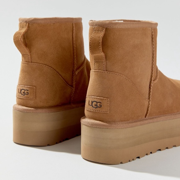 NIB Classic Mini Platform UGG - Picture 3 of 9